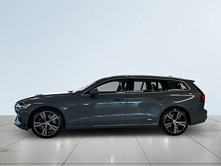 Volvo V60 Recharge T8 AWD Inscription Drag Kamera Mvärm Navi S&V