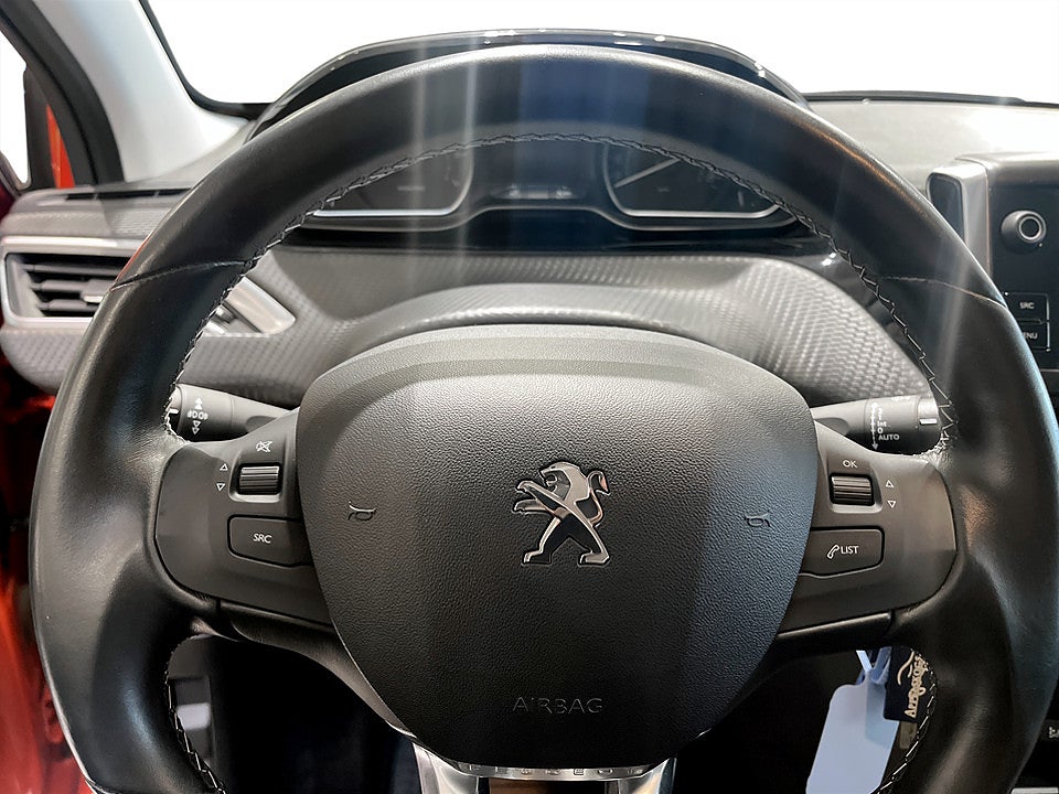 Bild på Peugeot 208 Allure 5D 1.2 PT 83hk BACKSENSORER