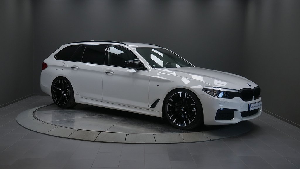 BMW 520 d Touring / M Sport / Värmare / Drag