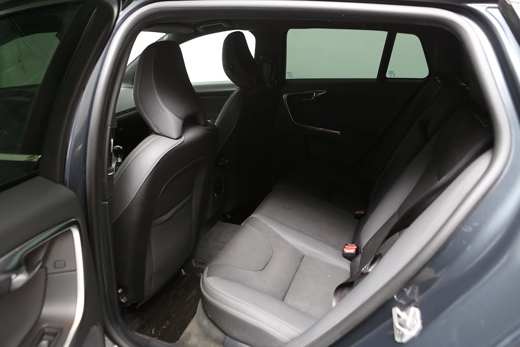 Volvo V60 D2 S/S Momentum 115hk Motorvärmare 2014