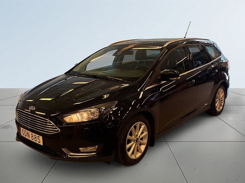 Ford Focus Kombi 1.0 EcoBoost Titanium S&V-däck/Drag/Psens/Kamera