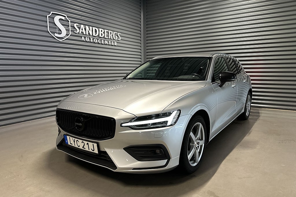 Volvo V60 B4 Momentum B-kamera Navi Keyless Drag Eu6