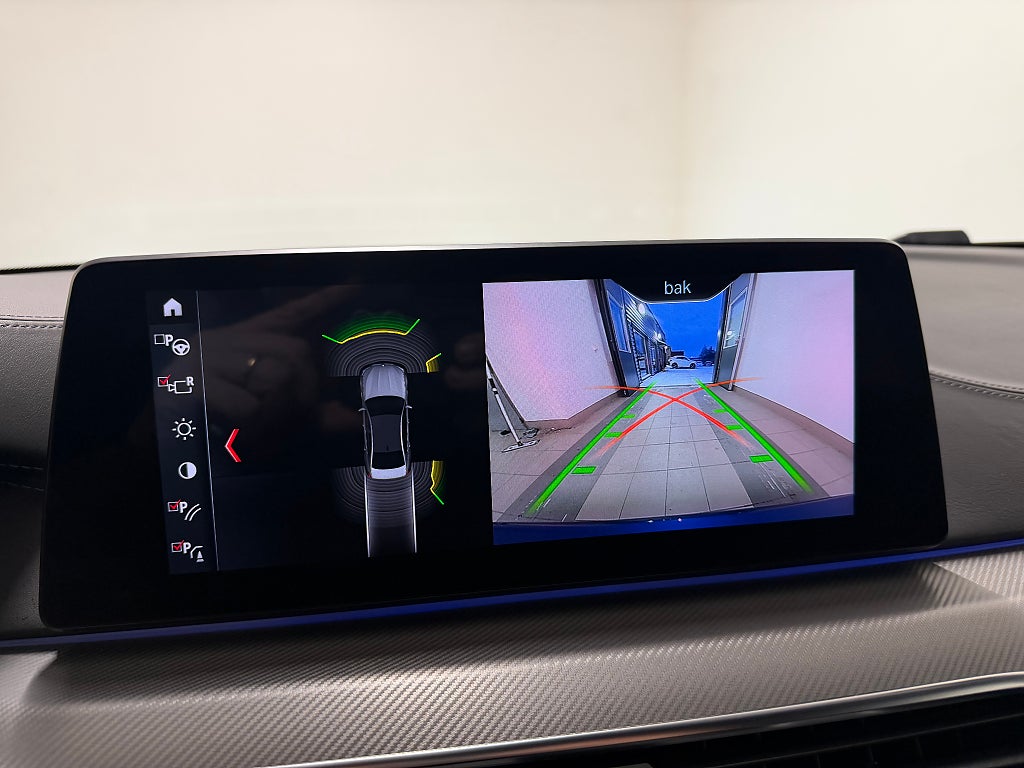 BMW M5 2019 - miniatyr 12