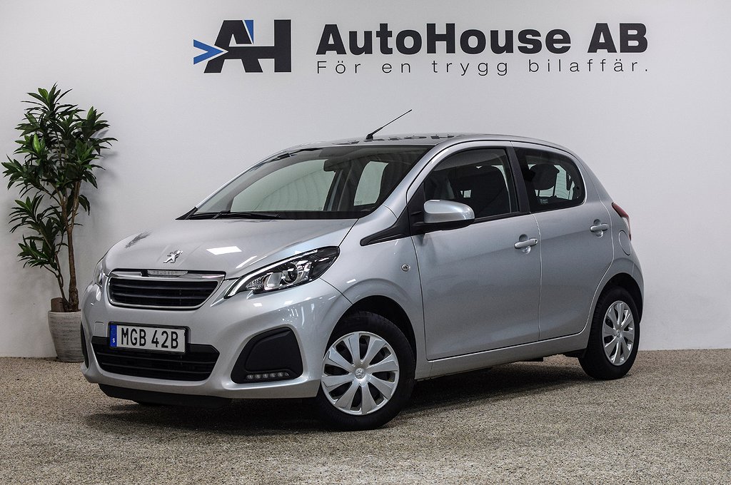 Peugeot 108 5-dörrar 1.0 VTi Backkamera CarPlay Garanti