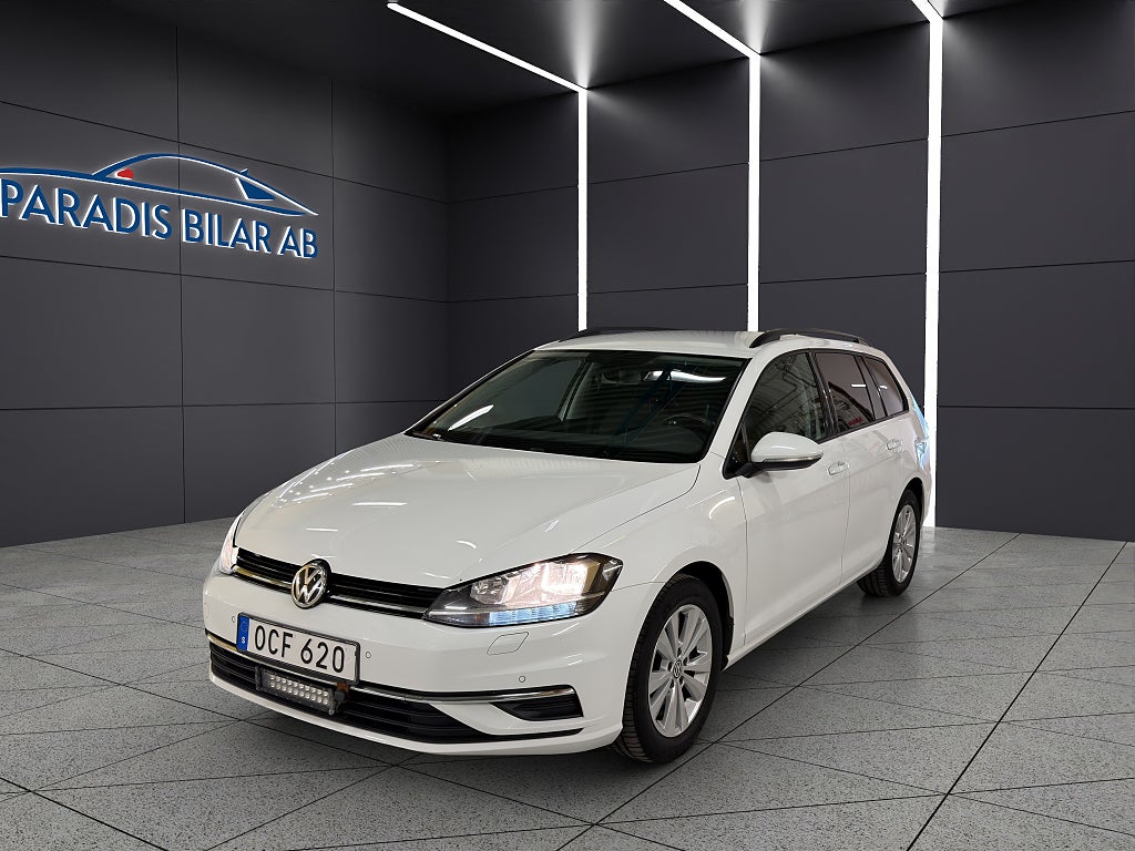 Volkswagen Golf Sportscombi 1.0 TSI , låg mil, nyservad, Vdäck Ingår