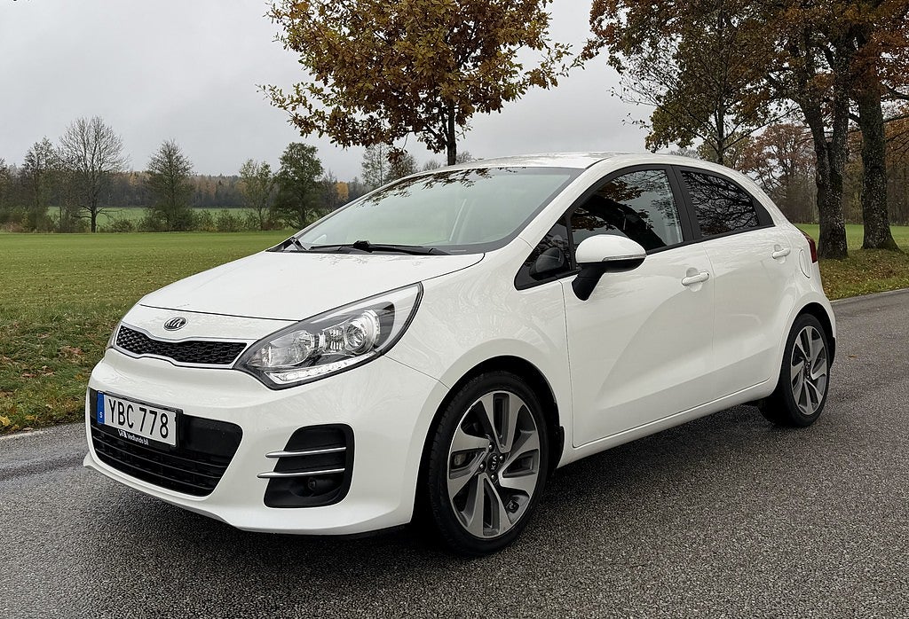 Kia Rio 5-dörrar 1.2 CVVT Special Edition Backkamera En ägare