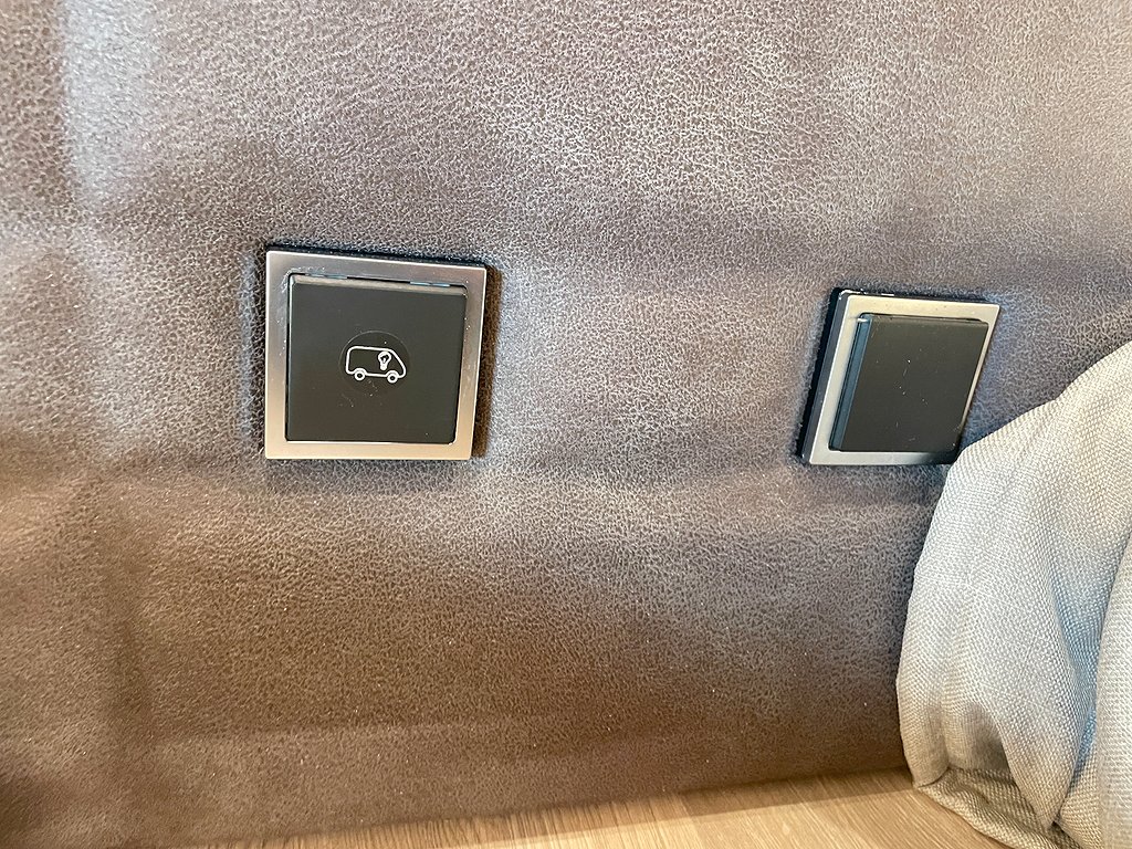 Kabe TMI 810 LGB Imperial / Hyd-stöd / Drag / AC / Solcell - Kabe