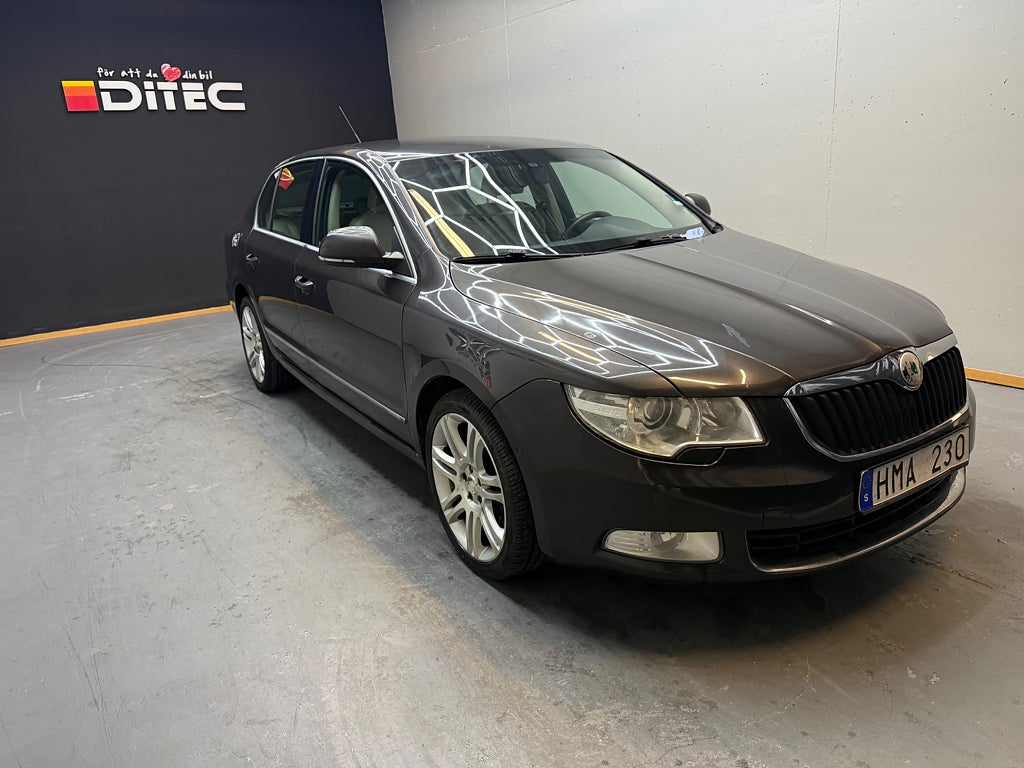 Skoda Superb 1.8 TSI Elegance,Nybesiktigad