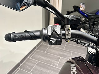 Ducati Xdiavel V4 /1mil/3,45%/Black Lava