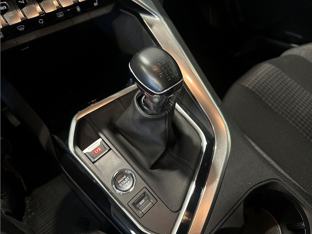 Bild på Peugeot 3008 Active 1.2 PT 130hk - B-KAMERA, CARPLAY