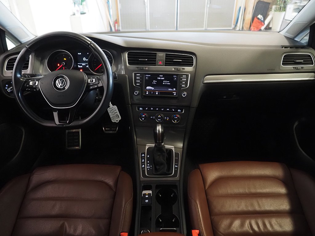 Volkswagen Golf Alltrack TDI 184hk 4M |Skinn|Drag|Kamera| 2016