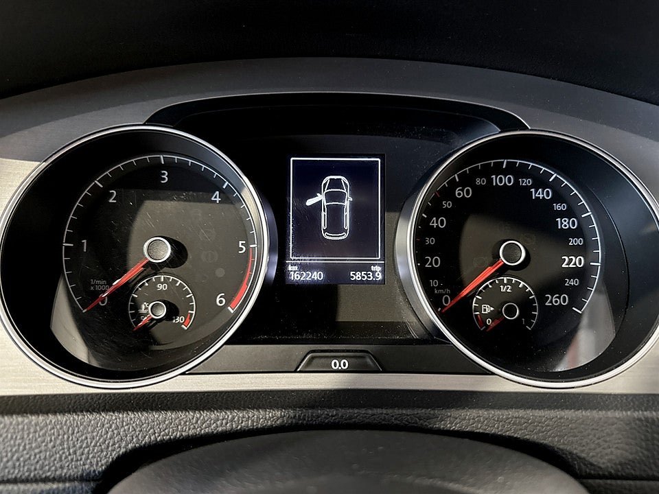 Bild på Volkswagen Golf Base 1.6 TDI 110hk Aut KAMPANJRÄNTA 3,99%