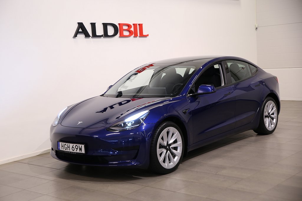 Tesla Model 3 Standard Range Plus 325hk RWD / Läder / Pano / Nav