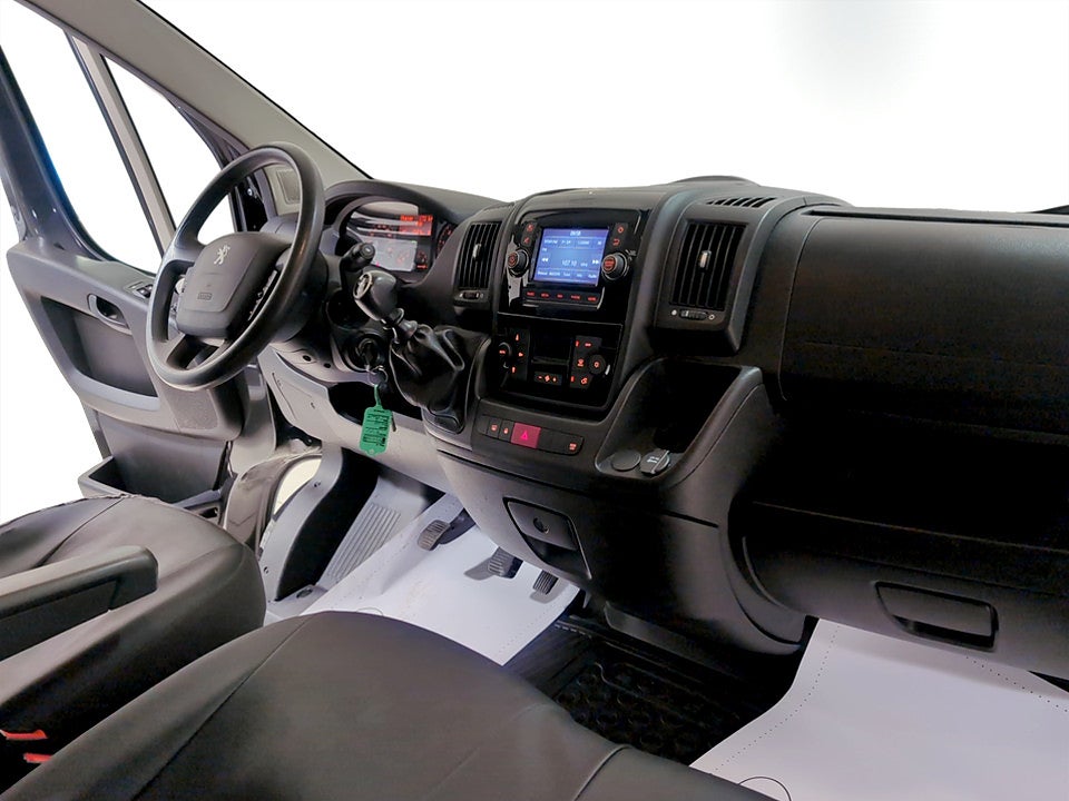 Bild på Peugeot Boxer PRO+ 2.2 BHDi 140hk L2H2 - B-KAMERA, DRAG