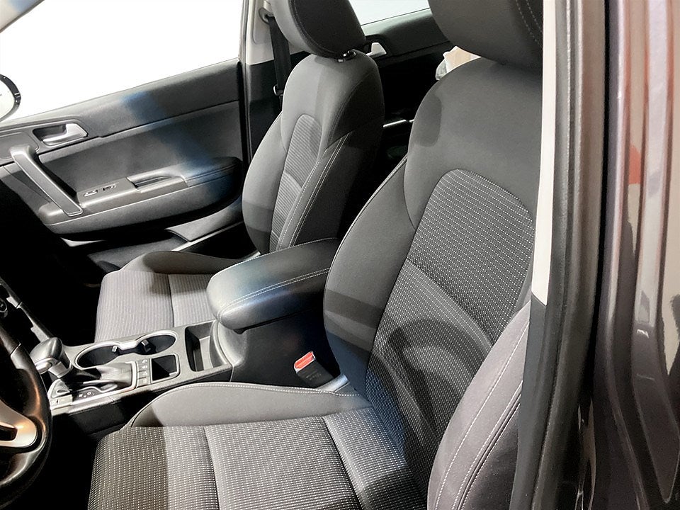 Bild på Kia Sportage Komfort 1.7 CRDi 141hk Aut - B-KAMERA, RATTVÄRME