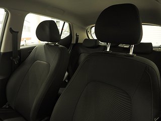 Halvkombi Hyundai i10 14 av 19