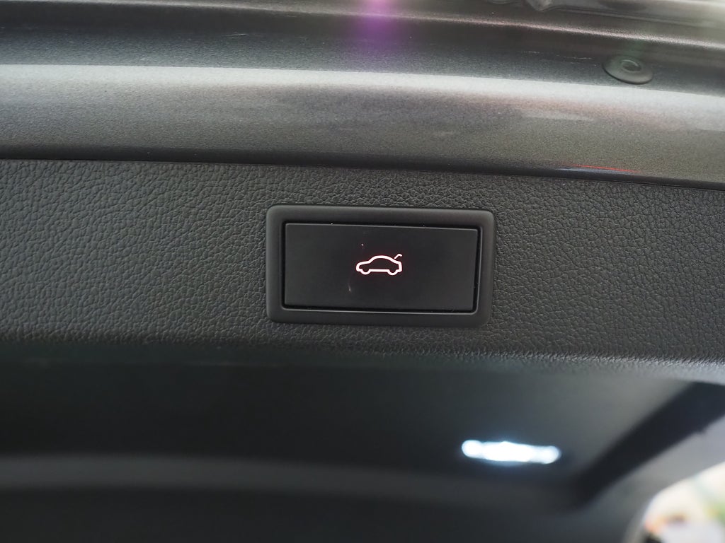 Skoda Superb iV 1.4 TSI iV 218hk Style | Drag | Värmare | Cockpit | 2023