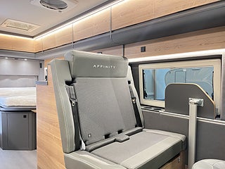 Husbil-halvintegrerad Affinity ONE by K A B E 14 av 28