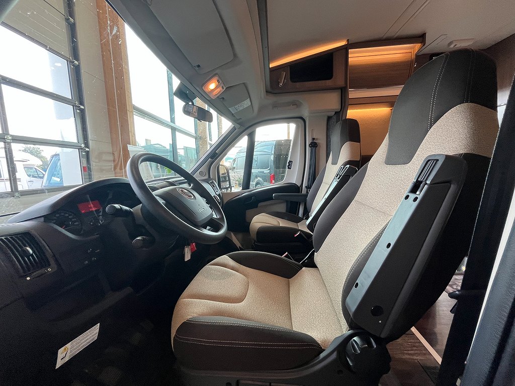 Kabe TMC 740 LGB / 1 ägare / AC bodel / Solcell / ALDE / Ugn - Kabe