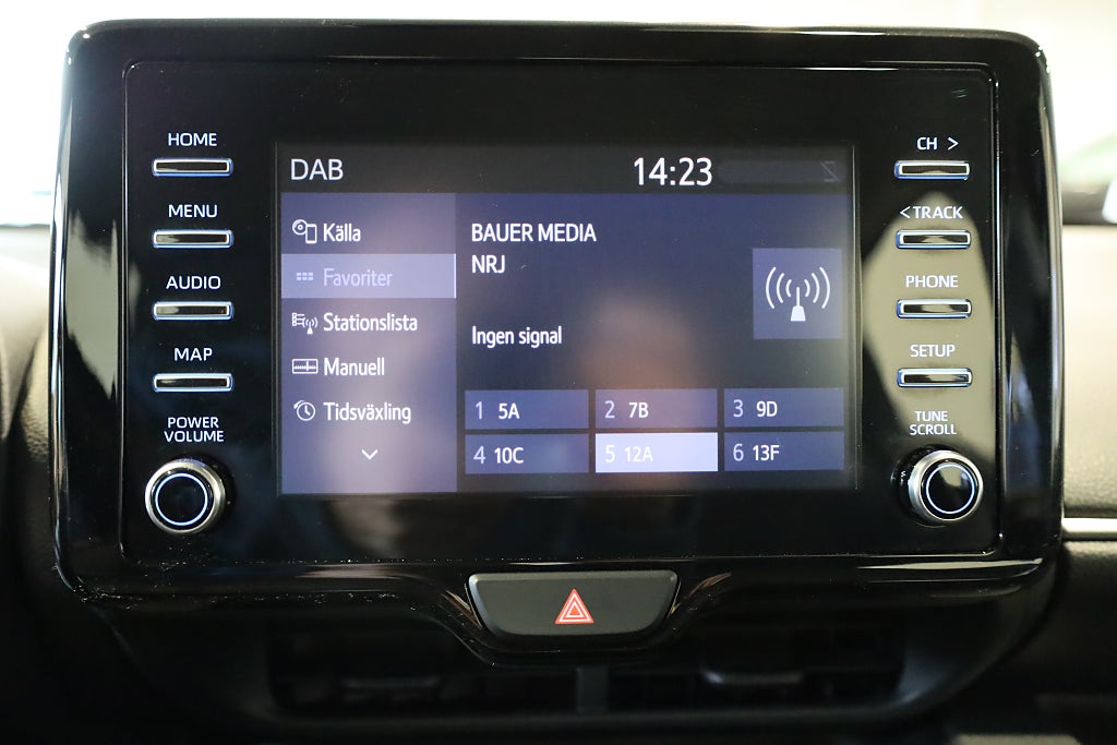 Toyota Yaris Hybrid Active Aut 5D Kamera PDC Blåtand 2023