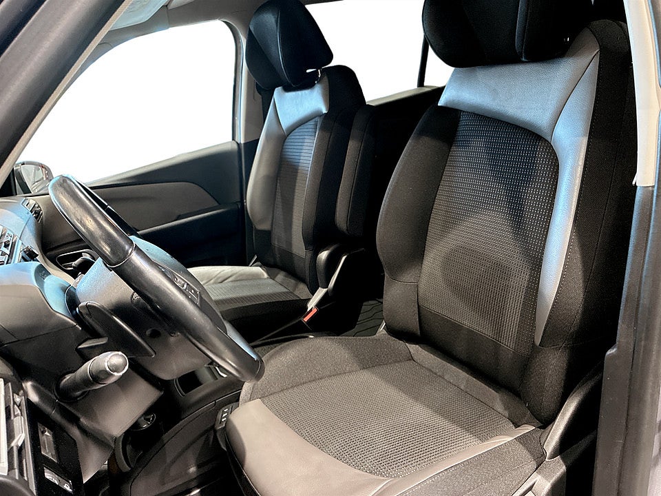Bild på Citroen C4 Spacetourer Shine 1.2 e-THP 130hk Aut B-KAMERA DRAG