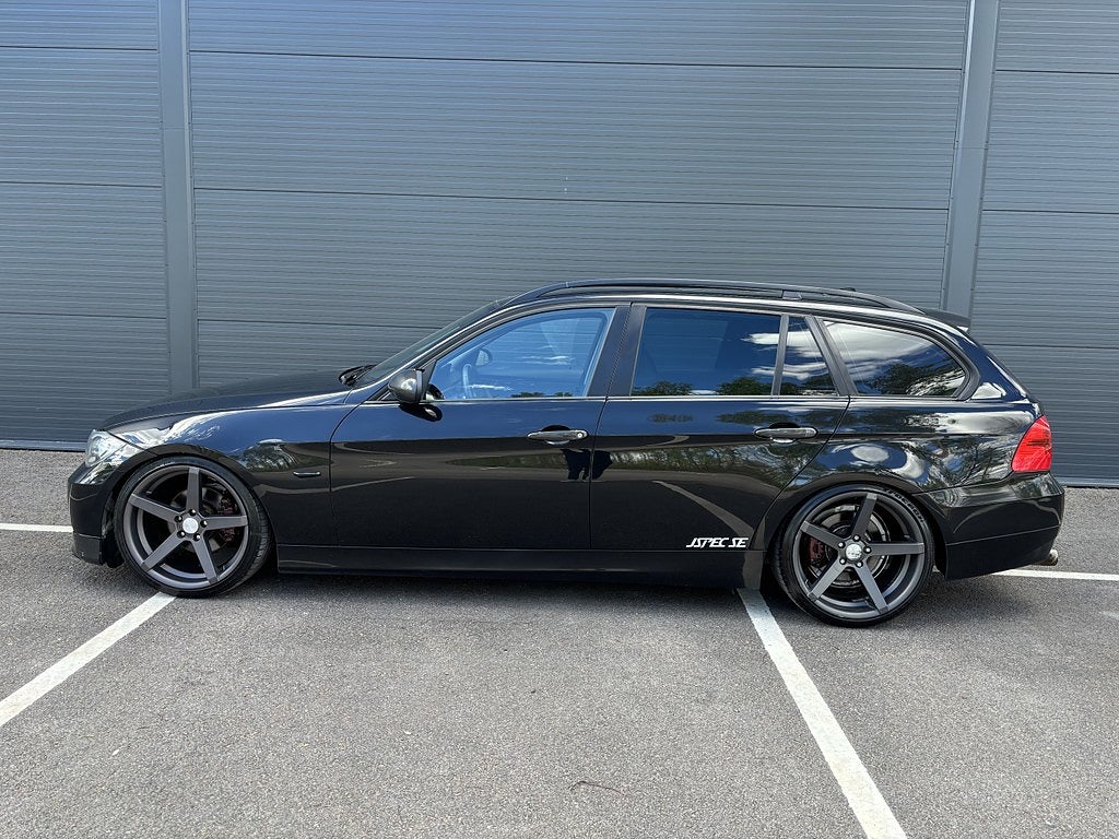 BMW 320D Touring Panorama Ny bes