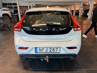 Volvo V40 D3 Momentum SoV/Dragkrok/P-sensorer/Nyservad/BT