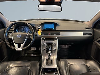 Volvo V70 D4 AWD Classic Drag/Skinn/Elstol/MoK/Dvärm/SoV/Navi – bild 8