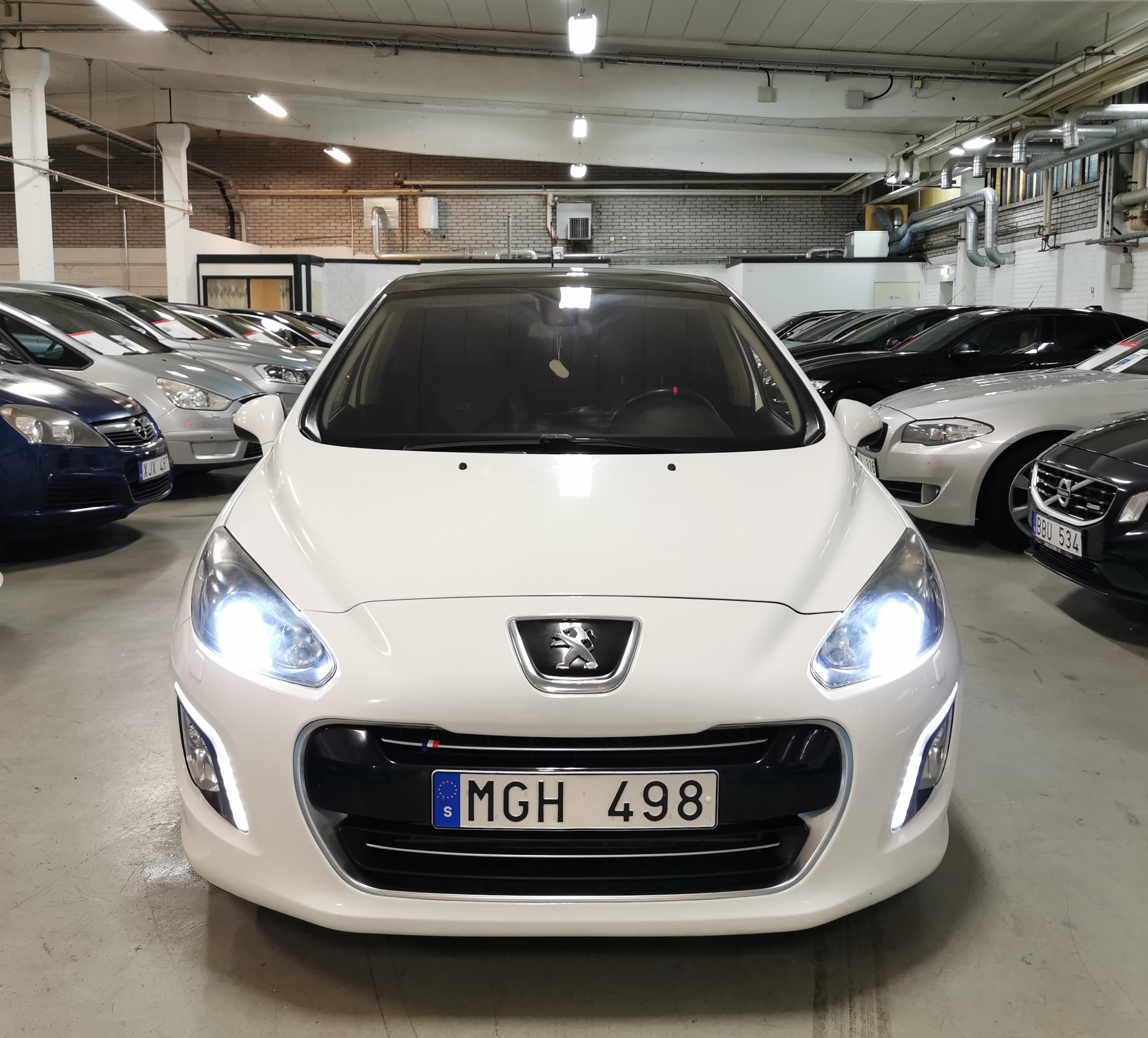 Peugeot 308 2011, photo 3/45