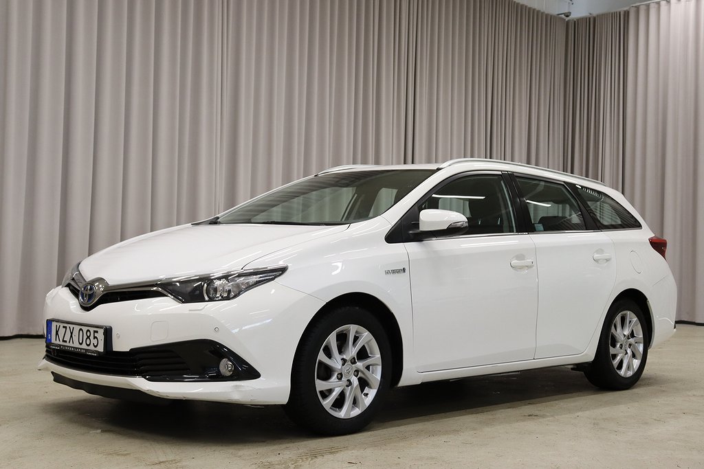 Toyota Auris 136HK Hybrid Backkamera M&K-Värmare Leasebar