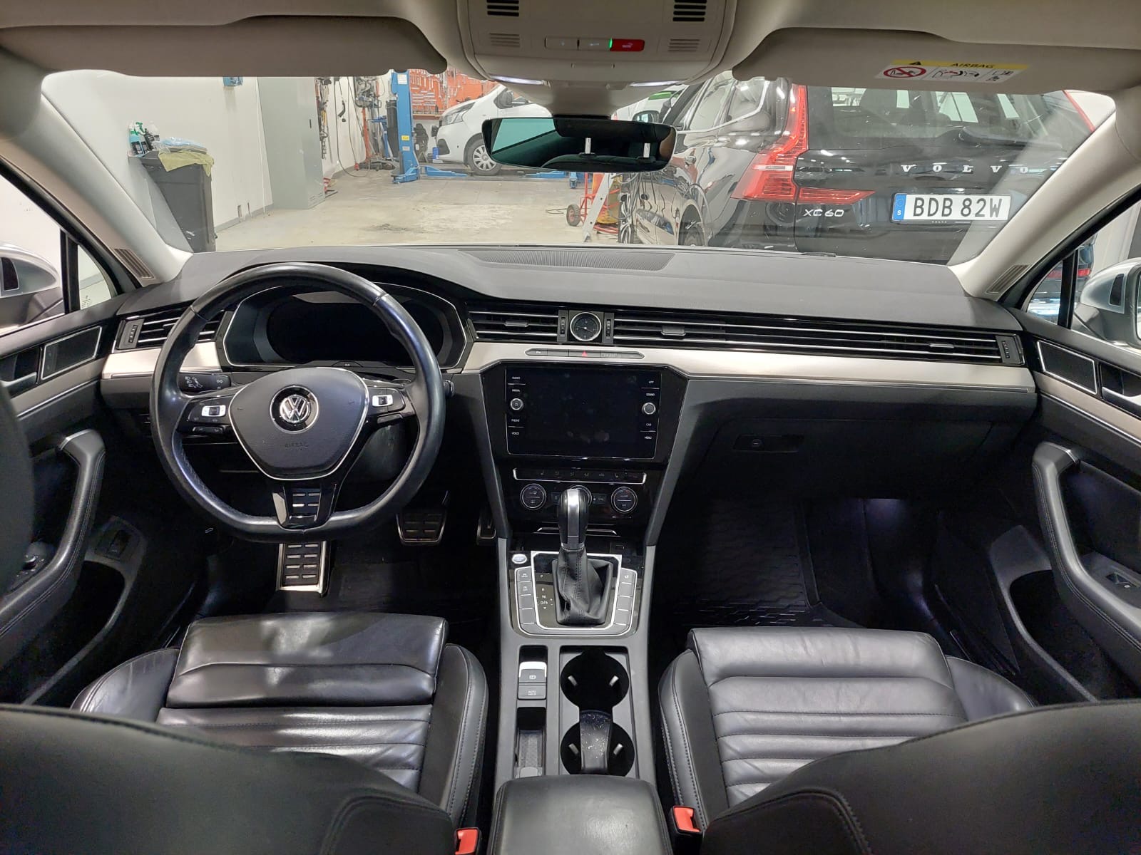 Volkswagen Passat 2019, bild 6/10