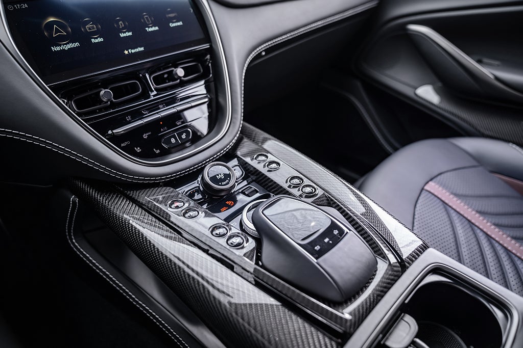 Gallery image 16 of 19