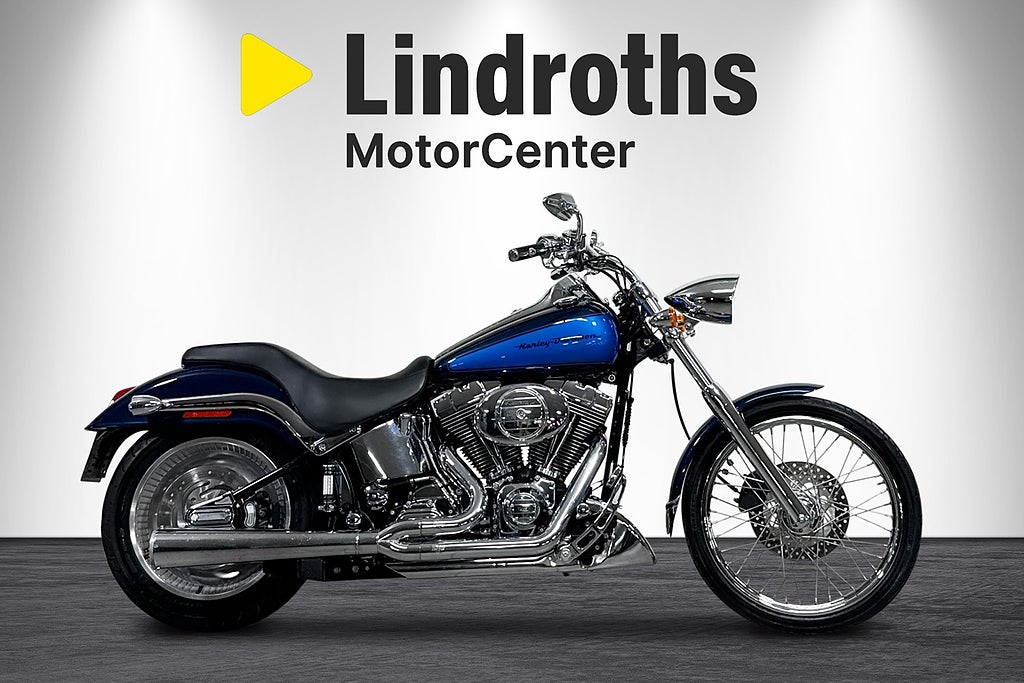 Harley-Davidson Deuce 1550  " FRI FRAKT " 