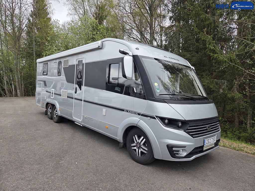 Adria SONIC SUPREME I 810 SC (Hydraliska stödben)