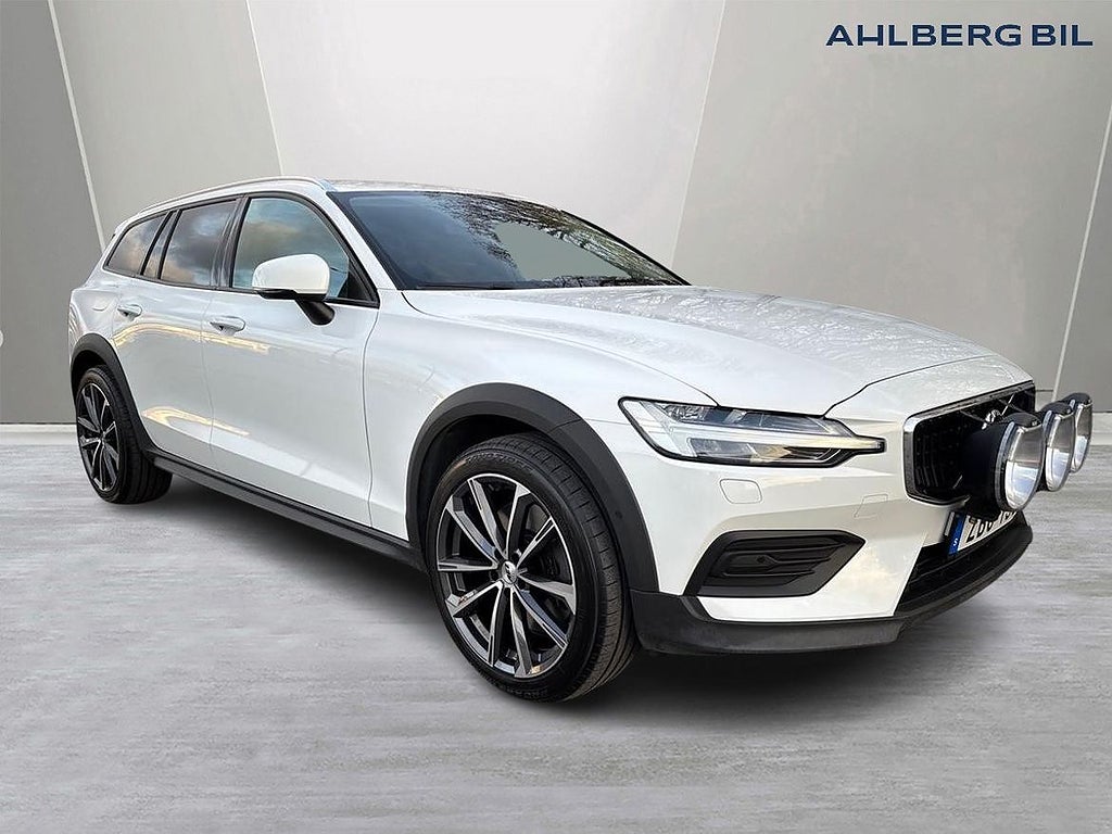 Volvo V60 Cross Country D4 AWD SE II, Dragkrok Halvautomatisk, Parkeringskamera Bak, Nav
