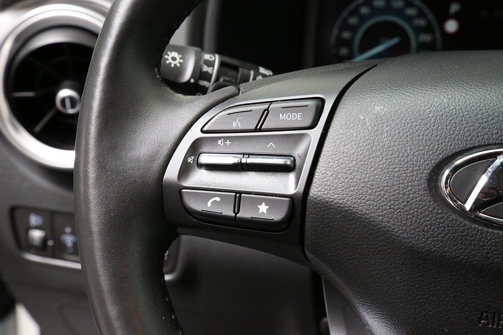 Hyundai Kona 39.2 kWh Advanced Skinn Krell HuD Leasbar