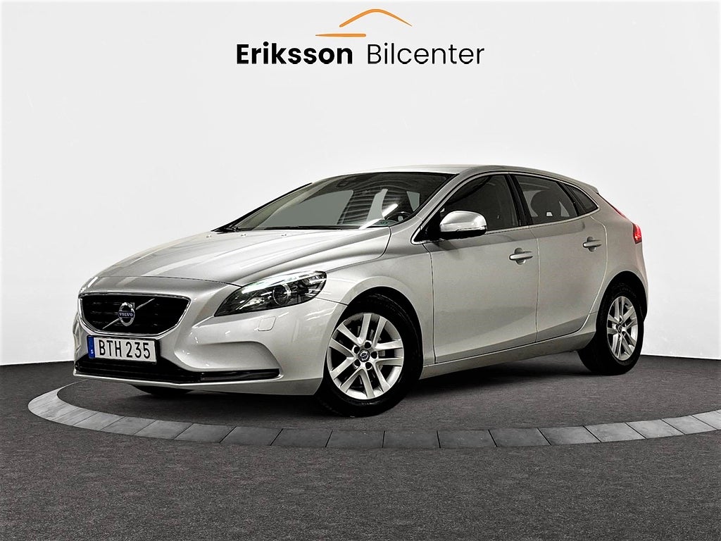 Volvo V40 D2 Automat 116hk Momentum D-värm/Nyservad/0%Ränta