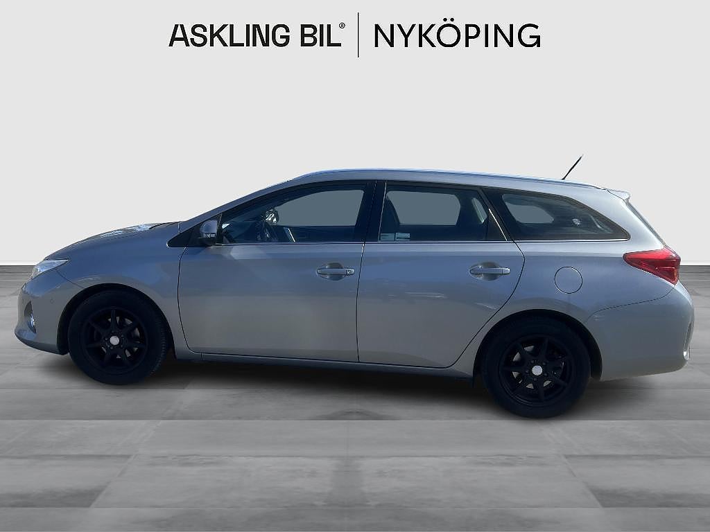 Toyota Auris 2013 - miniatyr 3
