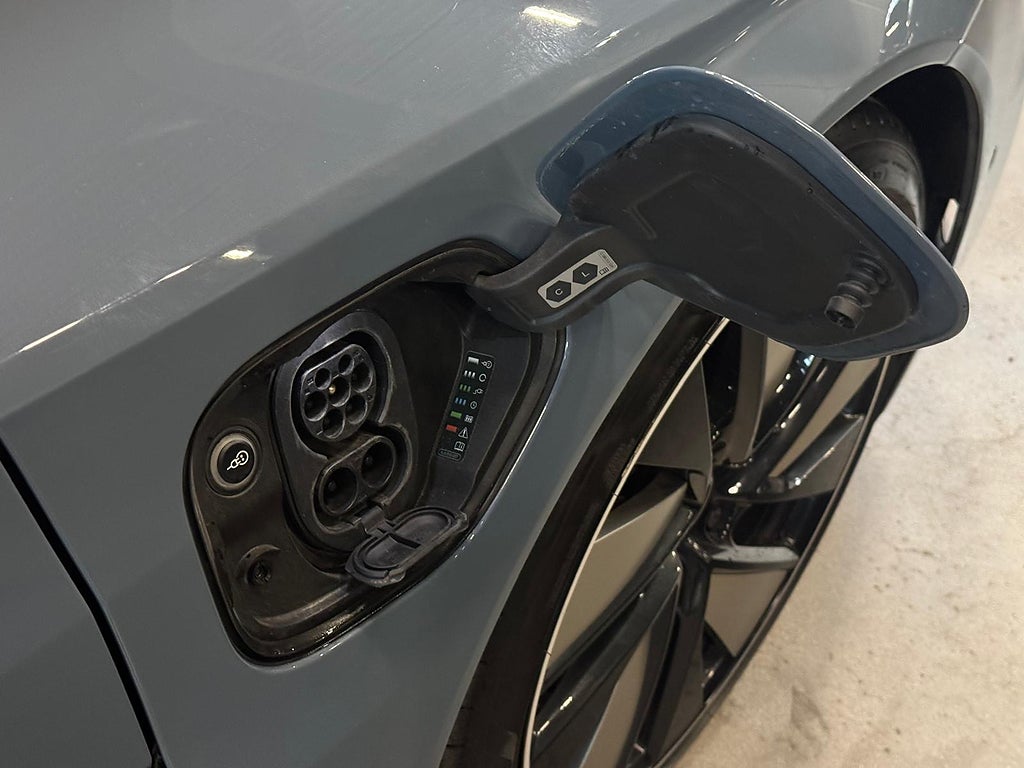 Audi E-Tron GT quattro Moms B&O Carbon Dynamic 21" Massage HUD