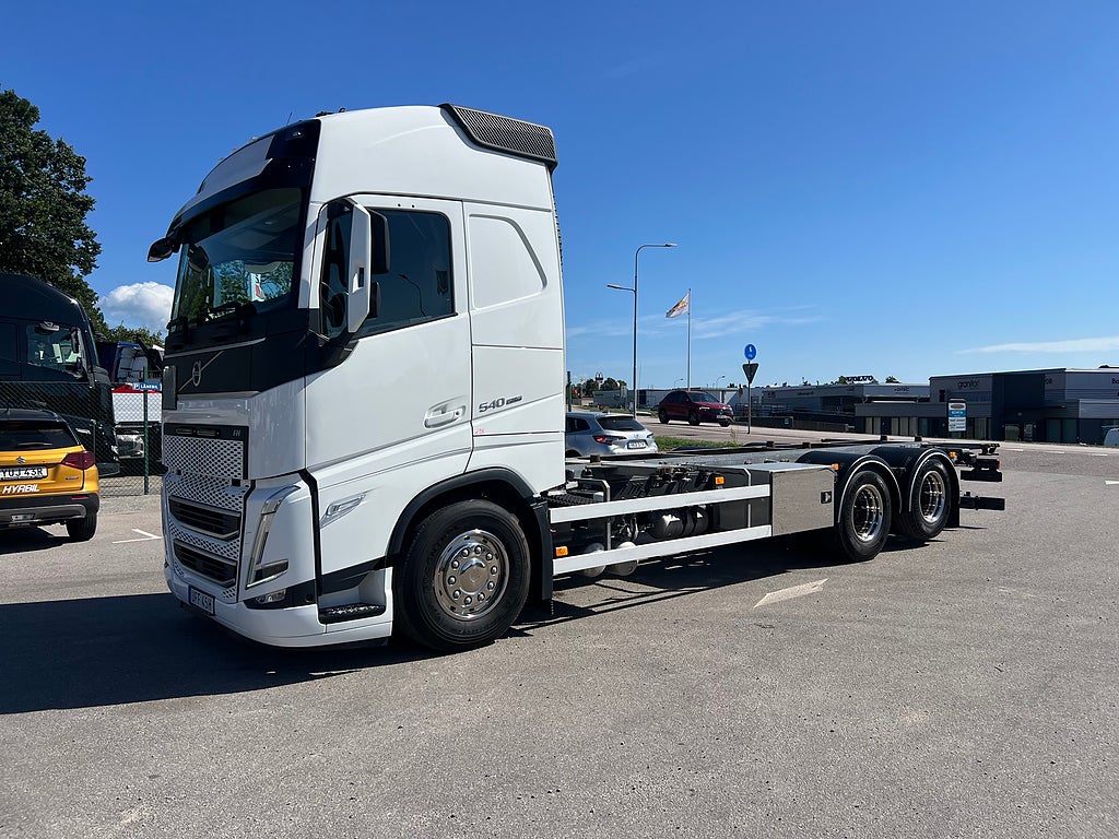 Volvo FH13 540 6x2 Containerede / Lösflaksbil, I-See