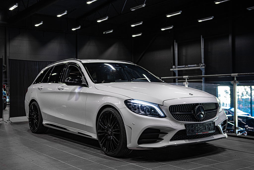 Mercedes-Benz C 220d T d AMG Line 20"|NightPack|Drag|Värmare|Kamera