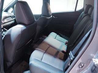 Halvkombi Nissan Leaf 9 av 21