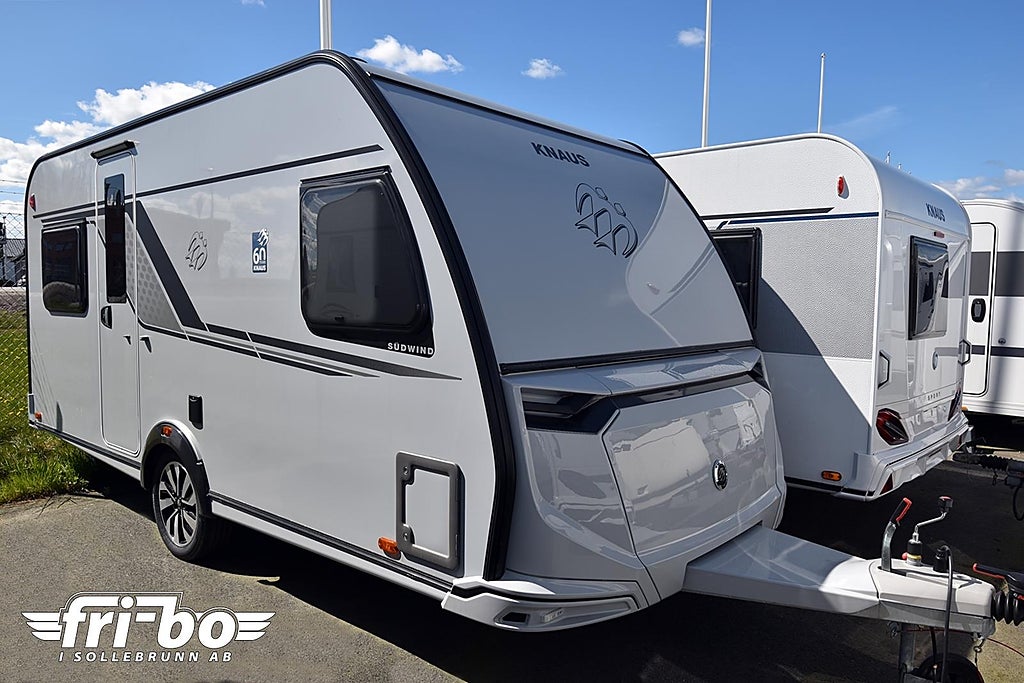 Knaus 450 FU Südwind, Dubbelbädd