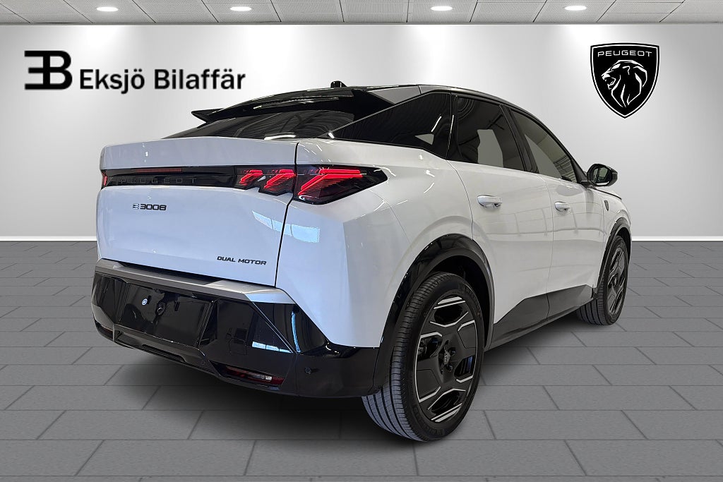 Peugeot E-3008, 214hp, 2026