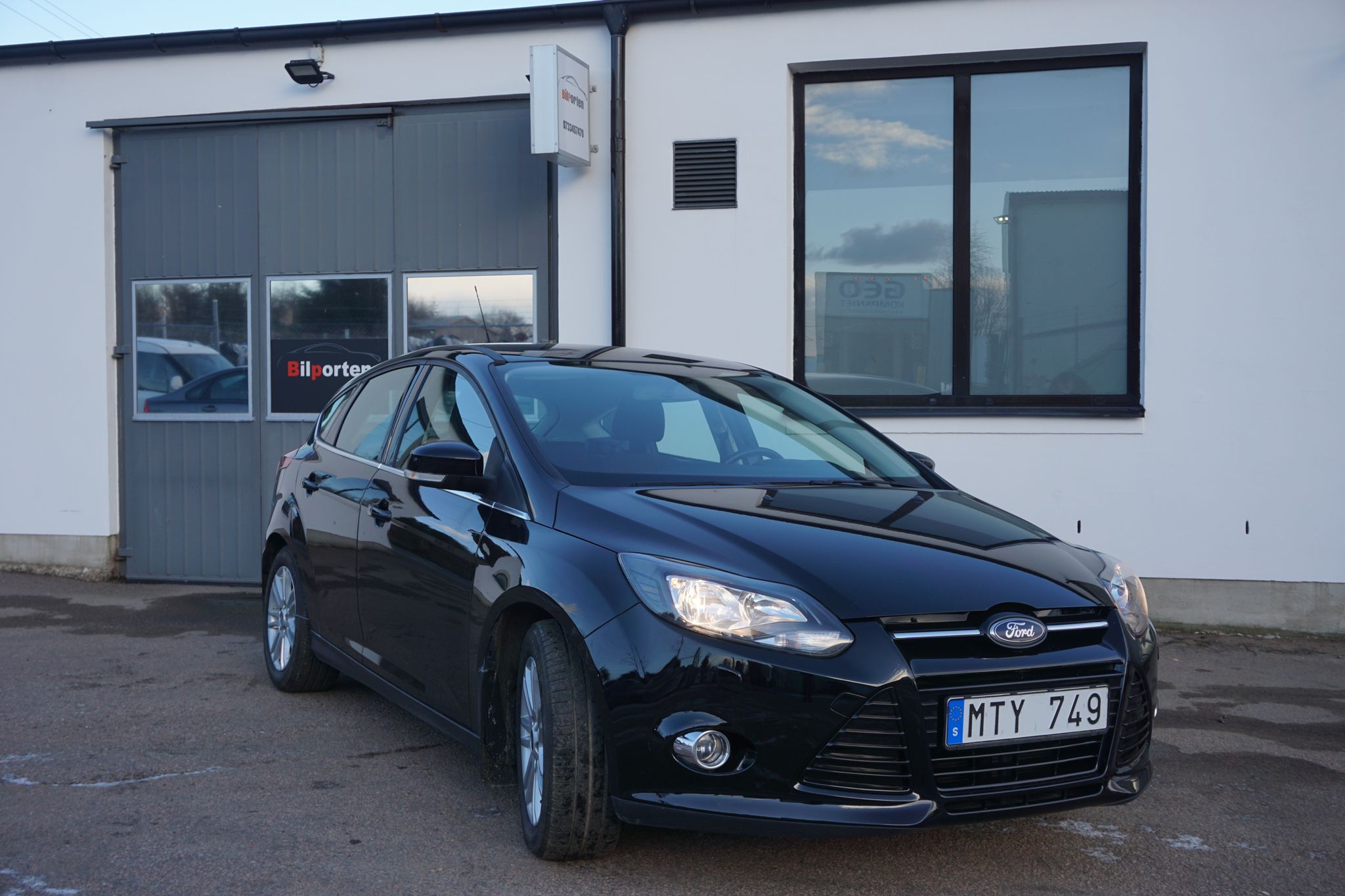 Ford Focus 1.0 EcoBoost 100hk 2012, bild 3/37