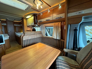 Husbil-halvintegrerad Hobby Toskana Exclusive 750 ELC 6 av 24