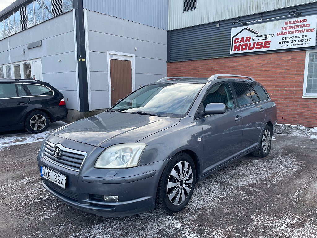 Toyota Avensis Kombi 2.4 D-4 VVT-i