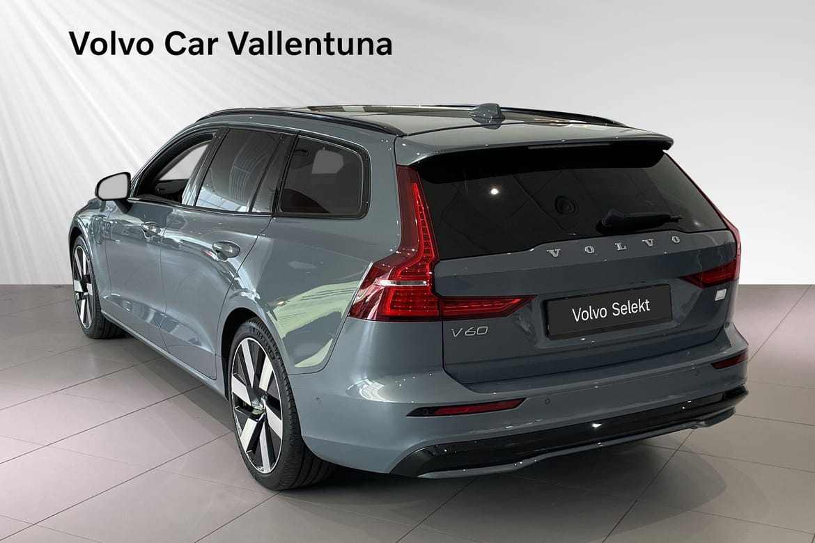 Volvo V60 Recharge T8 Ultimate Dark 2024, bild 4/53