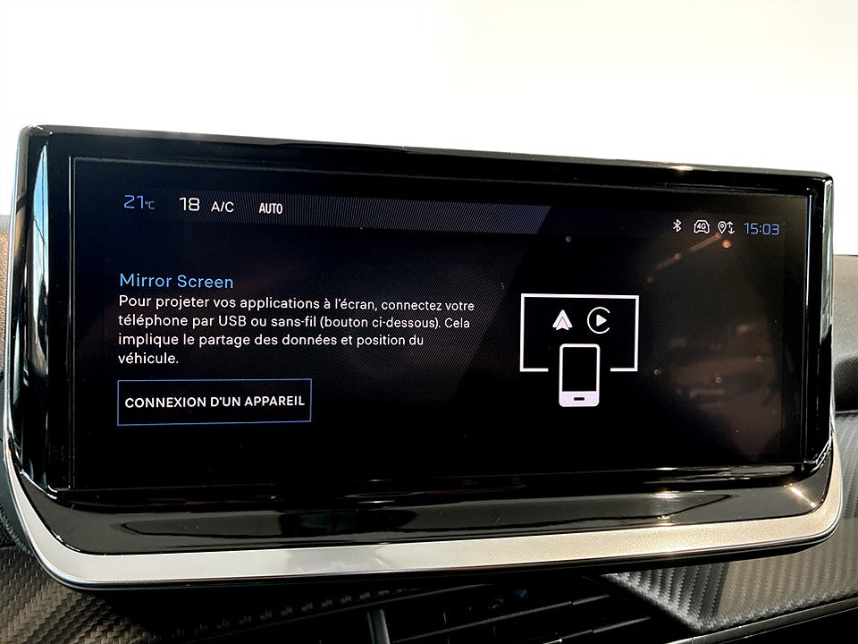 Bild på Peugeot 2008 Allure 1.2 PT 130hk CARPLAY P-SENSORER