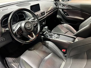 Halvkombi Mazda 3 10 av 29
